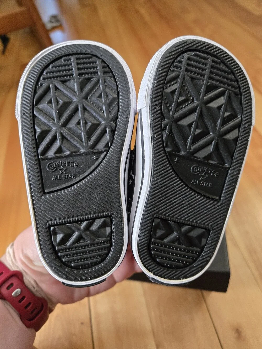 NWT- Size 4-Converse Kids Black & White Dinosaur Print Velcro Low Top Sneakers